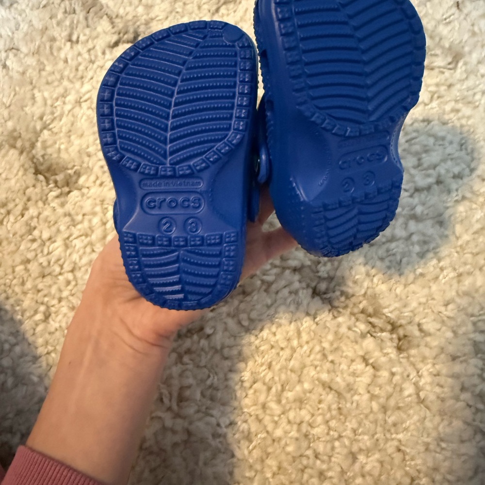 CROCS - Picture 3 of 3